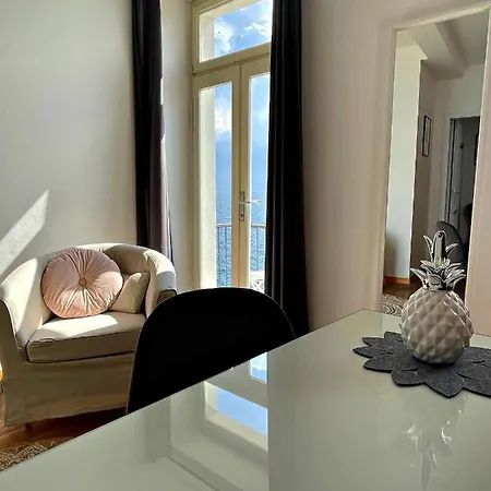 Albergo Gargnano Гарньяно