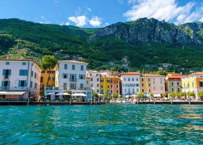 Albergo Gargnano Hotel