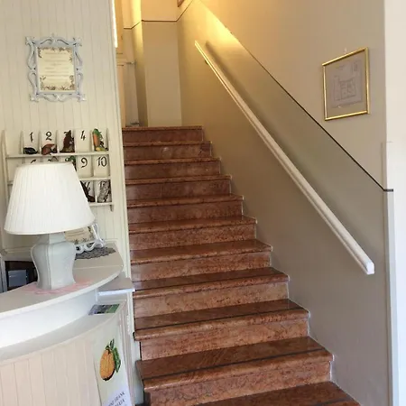 Albergo Gargnano 2* Gargnano