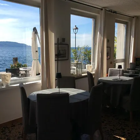 Albergo Gargnano Hotel