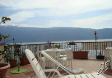 Albergo Gargnano Hotel 2*